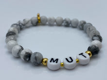 Lade das Bild in den Galerie-Viewer, Perlenarmband Mut
